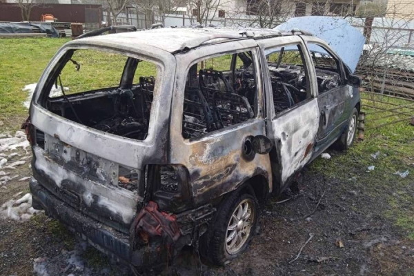 В Кобрине огнем уничтожен автомобиль