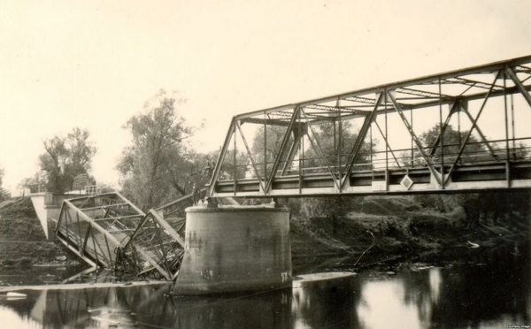 А вы знали, что на месте подвесного моста у «звезды» Брестской крепости был автомобильный? А вы знали, что на месте подвесного моста у «звезды» Брестской крепости был автомобильный?