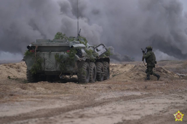 На полигоне «Брестский» отработали уничтожение незаконного вооруженного формирования