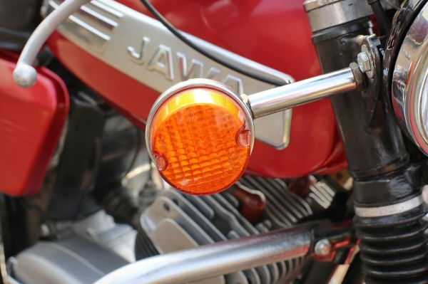 Белорус продает «Яву» за 1 500 долларов по курсу