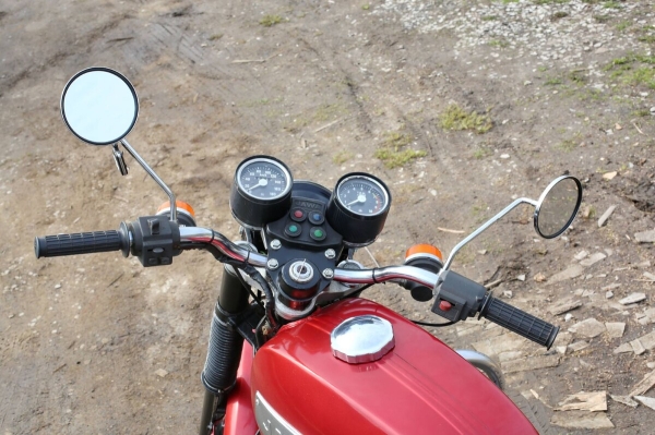 Белорус продает «Яву» за 1 500 долларов по курсу