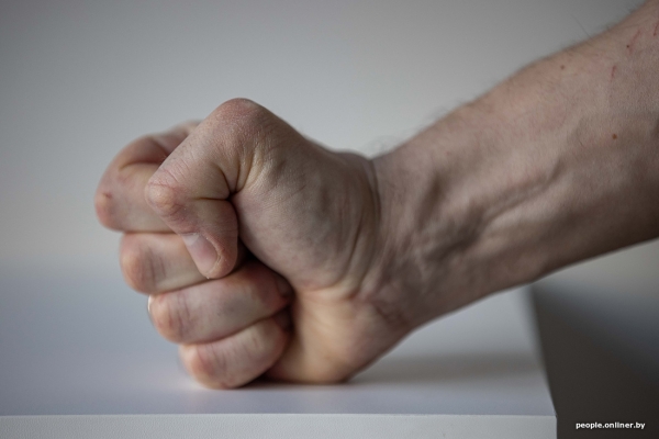 Истории белорусов, которых избивали родители