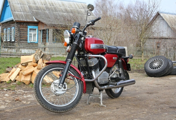 Белорус продает «Яву» за 1 500 долларов по курсу