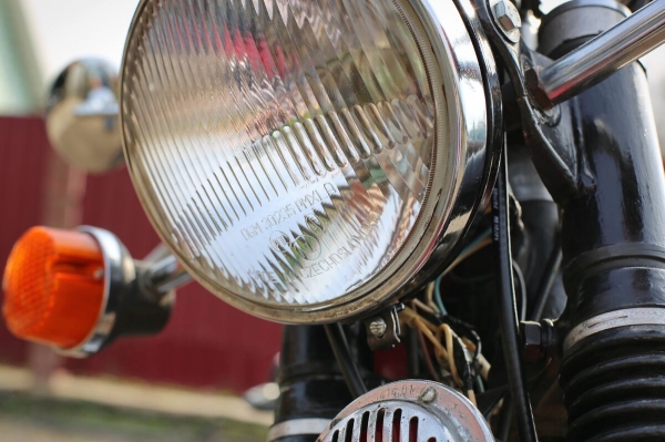 Белорус продает «Яву» за 1 500 долларов по курсу