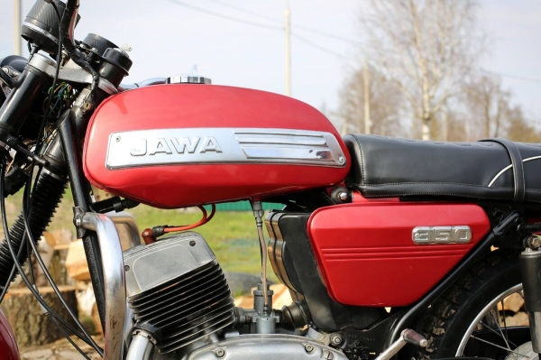 Белорус продает «Яву» за 1 500 долларов по курсу