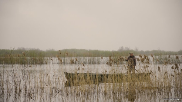 «Считалось, если есть лодка, ты хозяин». Мужчина из Брестской области 30 лет занимается необычным делом «Считалось, если есть лодка, ты хозяин». Мужчина из Брестской области 30 лет занимается необычным делом
