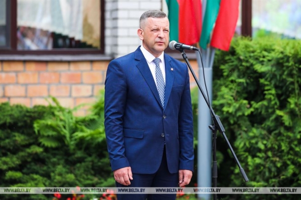 Последний звонок прозвенел для 9,5 тыс. одиннадцатиклассников области. Репортаж из Бреста