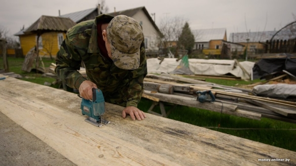 «Считалось, если есть лодка, ты хозяин». Мужчина из Брестской области 30 лет занимается необычным делом «Считалось, если есть лодка, ты хозяин». Мужчина из Брестской области 30 лет занимается необычным делом
