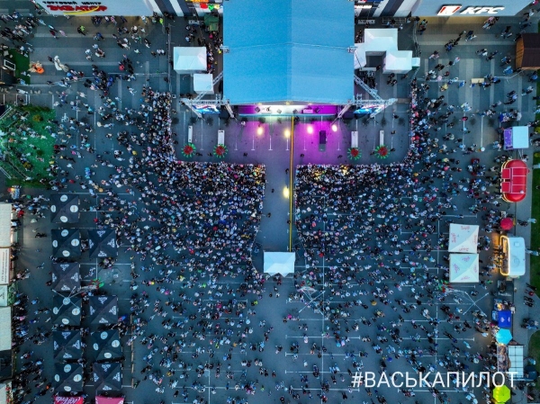 Выступлением Galibri & Mavik и красивым фейерверком завершились празднования 45-летия Московского района Бреста Выступлением Galibri & Mavik и красивым фейерверком завершились празднования 45-летия Московского района Бреста