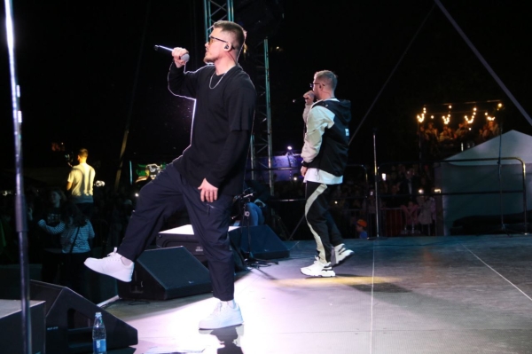 Выступлением Galibri & Mavik и красивым фейерверком завершились празднования 45-летия Московского района Бреста Выступлением Galibri & Mavik и красивым фейерверком завершились празднования 45-летия Московского района Бреста