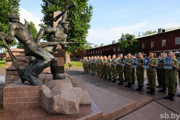 «Боевой расчет» в Брестской крепости «Боевой расчет» в Брестской крепости
