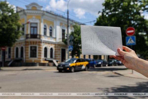 Уволилась с нелюбимой работы и рисует. Брестчанка в скетчах признается в любви родному городу Уволилась с нелюбимой работы и рисует. Брестчанка в скетчах признается в любви родному городу