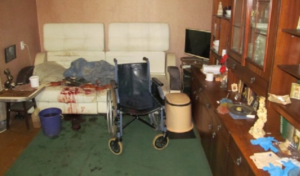 Белорус ударил ножом брата-инвалида, а после и себя, чтобы инсценировать нападение. Подробности расследования Белорус ударил ножом брата-инвалида, а после и себя, чтобы инсценировать нападение. Подробности расследования