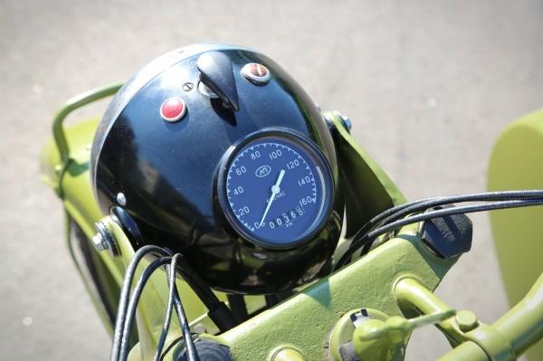 Считай, музейный экспонат! Белорус заморочился и вложил $10 тысяч в мотоцикл М-72 1953 г. в. Считай, музейный экспонат! Белорус заморочился и вложил $10 тысяч в мотоцикл М-72 1953 г. в.