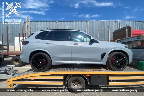 Таможня: на ввозе BMW хотели сэкономить 120 тысяч, могут потерять 210 Таможня: на ввозе BMW хотели сэкономить 120 тысяч, могут потерять 210