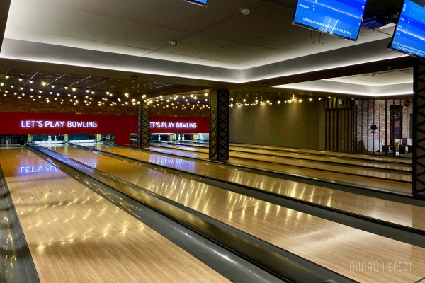 Наслаждайся вкусной кухней и играй в боулинг! На Советской в центре Бреста открылось новое кафе «David Bowley». Бронь столиков и дорожек