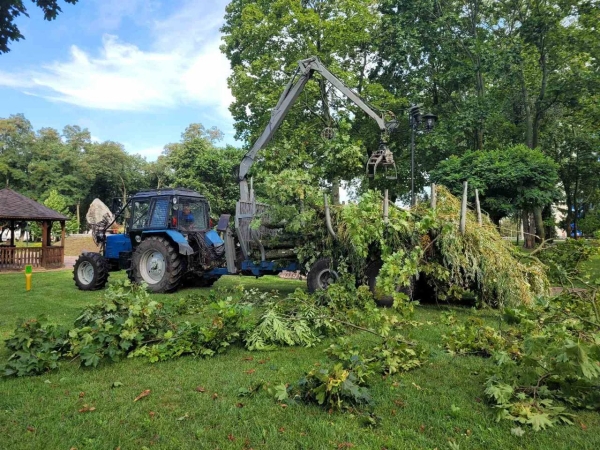 Настоящая стихия прошлась ночью по Бресту Настоящая стихия прошлась ночью по Бресту