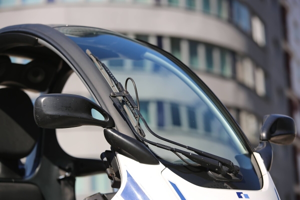 «Покупал за $2 200, но для меня — цены ему нет!» Белорус приобрёл редкий скутер BMW C1 «Покупал за $2 200, но для меня — цены ему нет!» Белорус приобрёл редкий скутер BMW C1