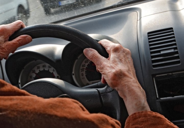 Пенсионерка хочет пригнать машину из-за границы. Заинтересуется ли ей налоговая?