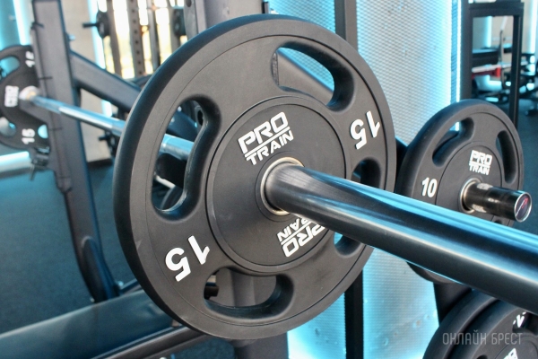 «GYM Express» на Варшавском шоссе - первый круглосуточный фитнес-клуб в Бресте. Высокотехнологичные тренажеры, финская сауна, бесплатная экскурсия, неоновый интерьер