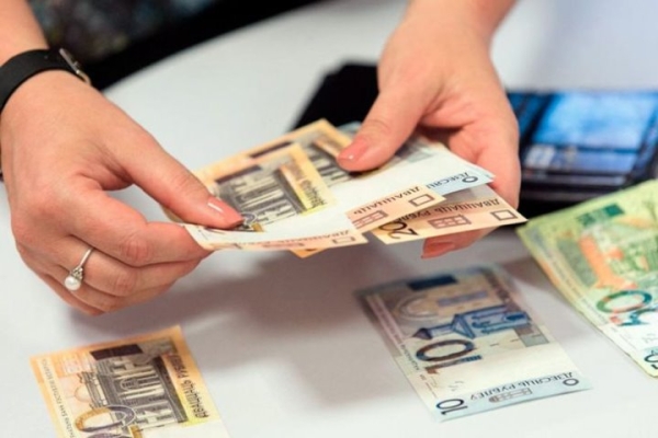 Работникам строительной организации в Бресте целый год не выплачивалась зарплата