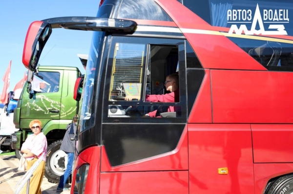 МАЗ провел белорусскую презентацию своего нового междугороднего автобуса