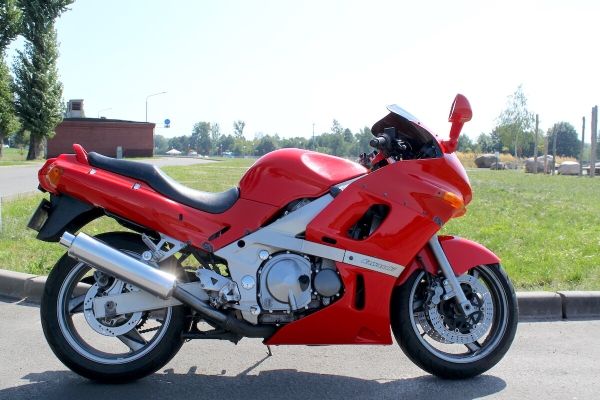 «Kawasaki разгоняется до 250 км/ч, но я с такой скоростью не езжу». Пообщались с создателем необычного Парка валунов в Бресте