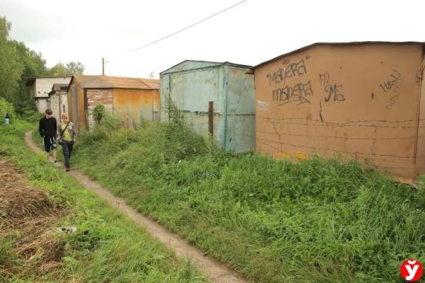 В три года весил 7 кг и спал в углу, как собака. Стали известны подробности о семье, в которой родители убили своего сына в Слуцке