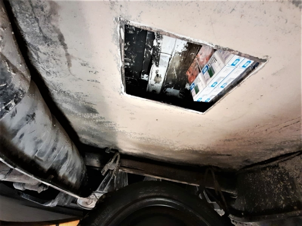 Поляка штрафуют, а он все равно в тайниках возит сигареты из Беларуси Поляка штрафуют, а он все равно в тайниках возит сигареты из Беларуси