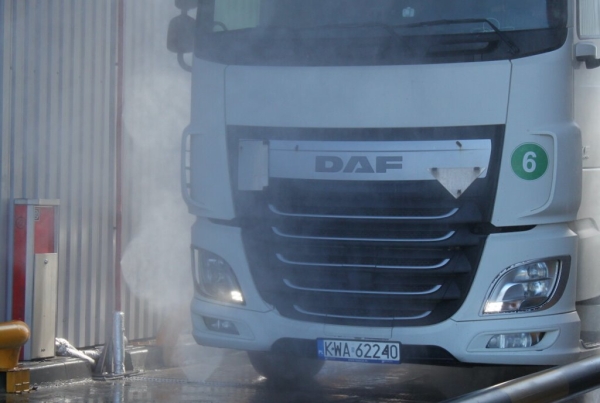 Что говорят водители об обязательной дезинфекции транспорта на границе Что говорят водители об обязательной дезинфекции транспорта на границе