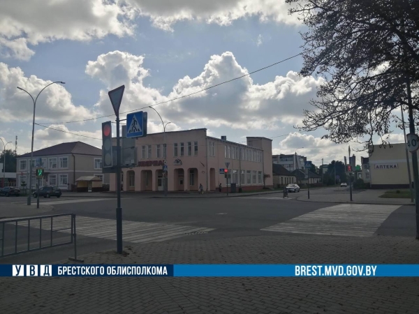 В Дрогичине на переходе сбили женщину В Дрогичине на переходе сбили женщину