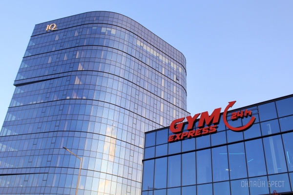 «GYM Express» на Варшавском шоссе - первый круглосуточный фитнес-клуб в Бресте. Высокотехнологичные тренажеры, финская сауна, бесплатная экскурсия, неоновый интерьер