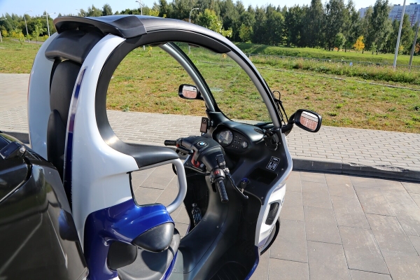 «Покупал за $2 200, но для меня — цены ему нет!» Белорус приобрёл редкий скутер BMW C1 «Покупал за $2 200, но для меня — цены ему нет!» Белорус приобрёл редкий скутер BMW C1