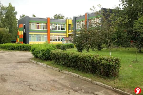 В три года весил 7 кг и спал в углу, как собака. Стали известны подробности о семье, в которой родители убили своего сына в Слуцке