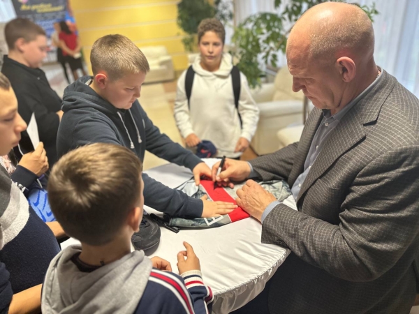 Знаменитый борец Александр Карелин посещает Брест Знаменитый борец Александр Карелин посещает Брест