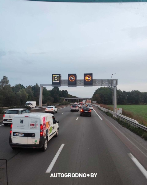 Водитель дальнобойщик из Беларуси: европейцы повально игнорируют новый знак на дорогах Франции