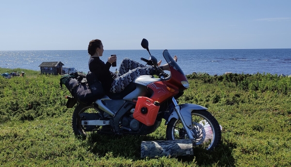 Белоруска на мотоцикле побывала на Баренцевом море Белоруска на мотоцикле побывала на Баренцевом море