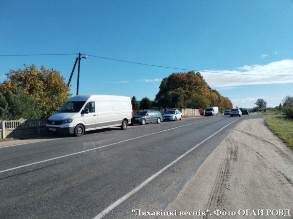 В Ляховичском районе столкнулись три автомобиля. Кто виноват? В Ляховичском районе столкнулись три автомобиля. Кто виноват?