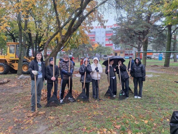 Участники «Марафона чистоты» навели порядок на Дубровке в Бресте Участники «Марафона чистоты» навели порядок на Дубровке в Бресте