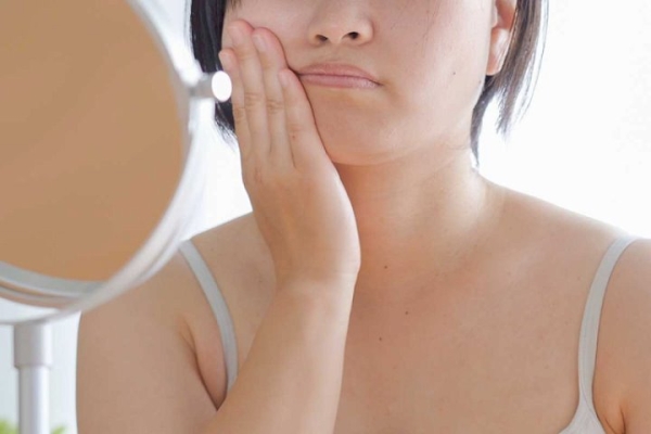 Выглядеть с утра идеально – как быстро убрать отеки на лице Выглядеть с утра идеально – как быстро убрать отеки на лице