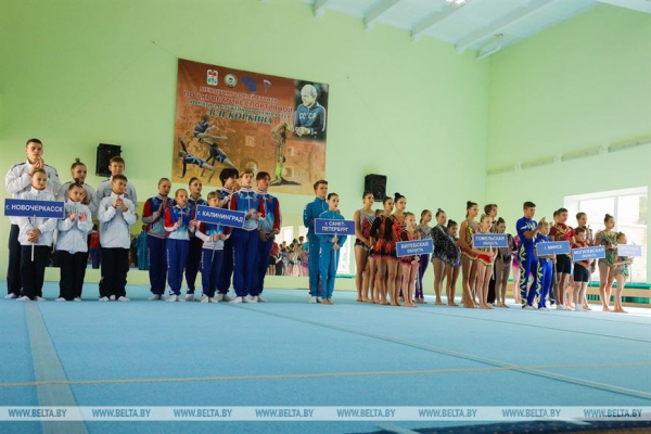 Более 100 спортсменов из Беларуси и России выступают на турнире по спортивной акробатике в Бресте Более 100 спортсменов из Беларуси и России выступают на турнире по спортивной акробатике в Бресте