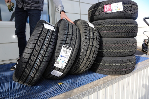 «От 50 долларов за комплект». Изучили шинный рынок в Польше и Литве