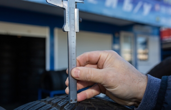 «В Германии они стоят 5 евро». Откровенный разговор с продавцом бэушных шин «В Германии они стоят 5 евро». Откровенный разговор с продавцом бэушных шин