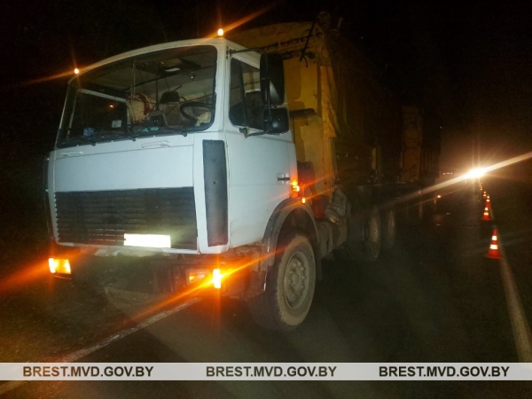 «МАЗ» насмерть сбил пешехода под Барановичами «МАЗ» насмерть сбил пешехода под Барановичами