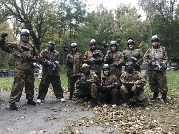 Сотрудники таможенного поста «Козловичи» провели товарищеские игры в пейнтбол