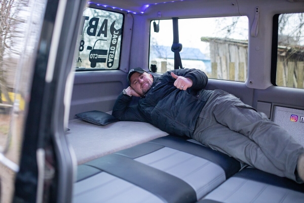 Полгода работы и $5 000 вложений! Белорус модно «затюнил» народный VW T4 Multivan Полгода работы и $5 000 вложений! Белорус модно «затюнил» народный VW T4 Multivan