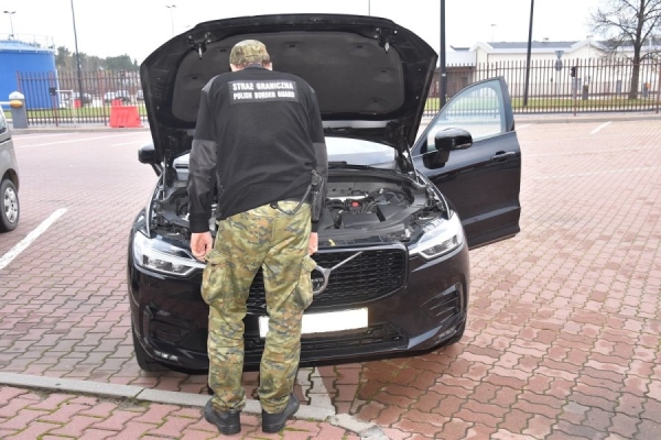 Белорус пытался переехать границу на Volvo, угнанной в Германии. Сколько такая стоит?