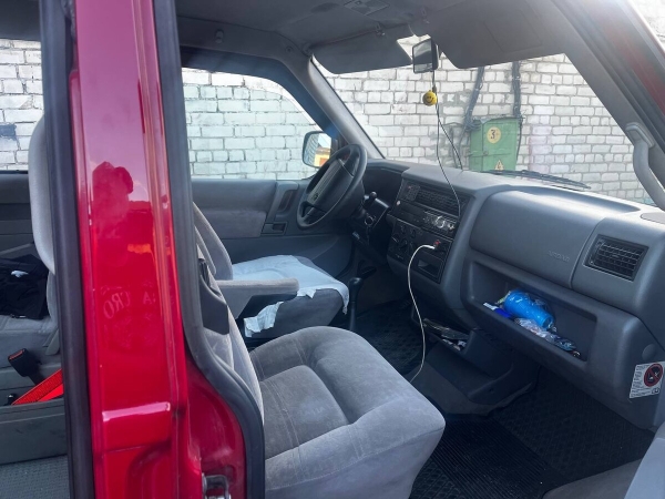 Полгода работы и $5 000 вложений! Белорус модно «затюнил» народный VW T4 Multivan Полгода работы и $5 000 вложений! Белорус модно «затюнил» народный VW T4 Multivan