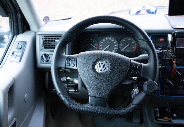 Полгода работы и $5 000 вложений! Белорус модно «затюнил» народный VW T4 Multivan Полгода работы и $5 000 вложений! Белорус модно «затюнил» народный VW T4 Multivan