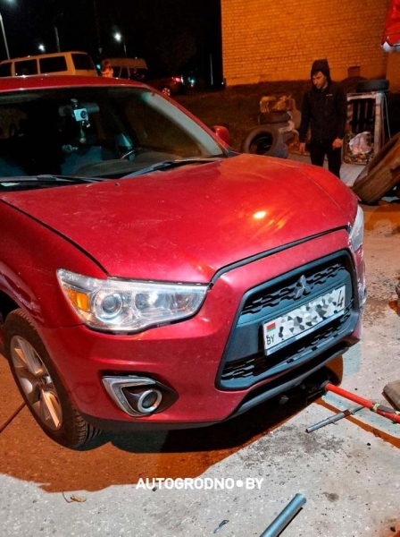 Автомобиль без водителя приехал на шиномонтаж в Гродно. Как так вышло?